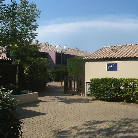 Сasa de vacaciones Les Amandines-3 By Interhome